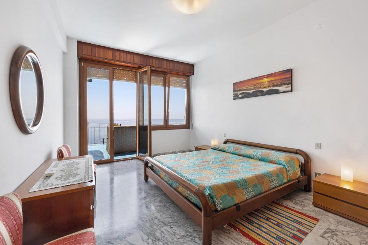 Appartamento stupenda vista mare Bergeggi Exterior foto