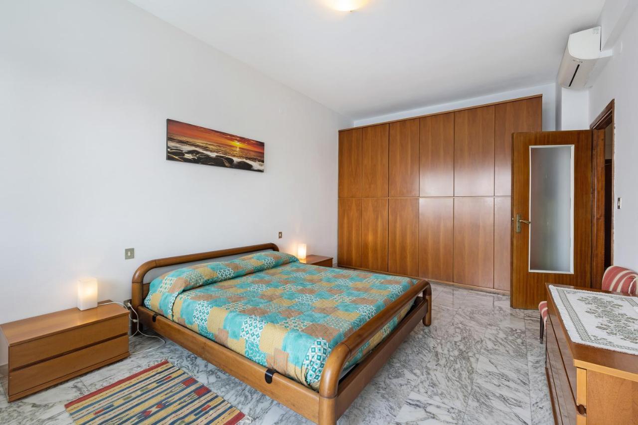 Appartamento stupenda vista mare Bergeggi Exterior foto